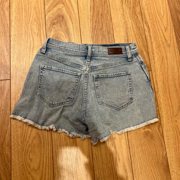 Hollister Jeans shorts women’s - Picture 5 of 6